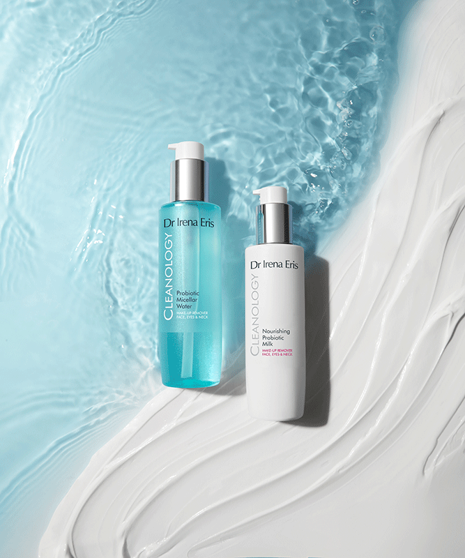 Modelka trzymająca Tonik Odświeżający Do Cery Suchej i Wrażliwej Cleanology Dr Irena Eris